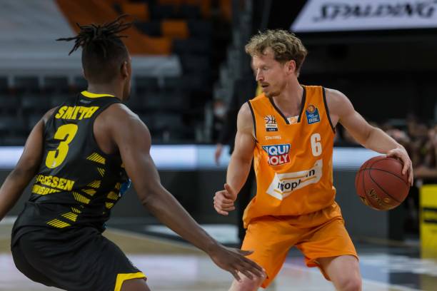 并加入更多 并加入更多