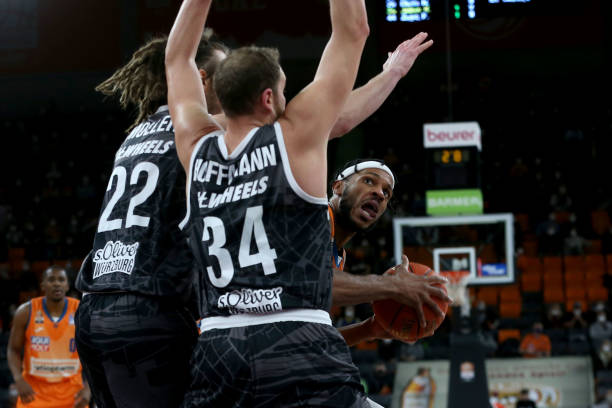 只有27岁 只有27岁